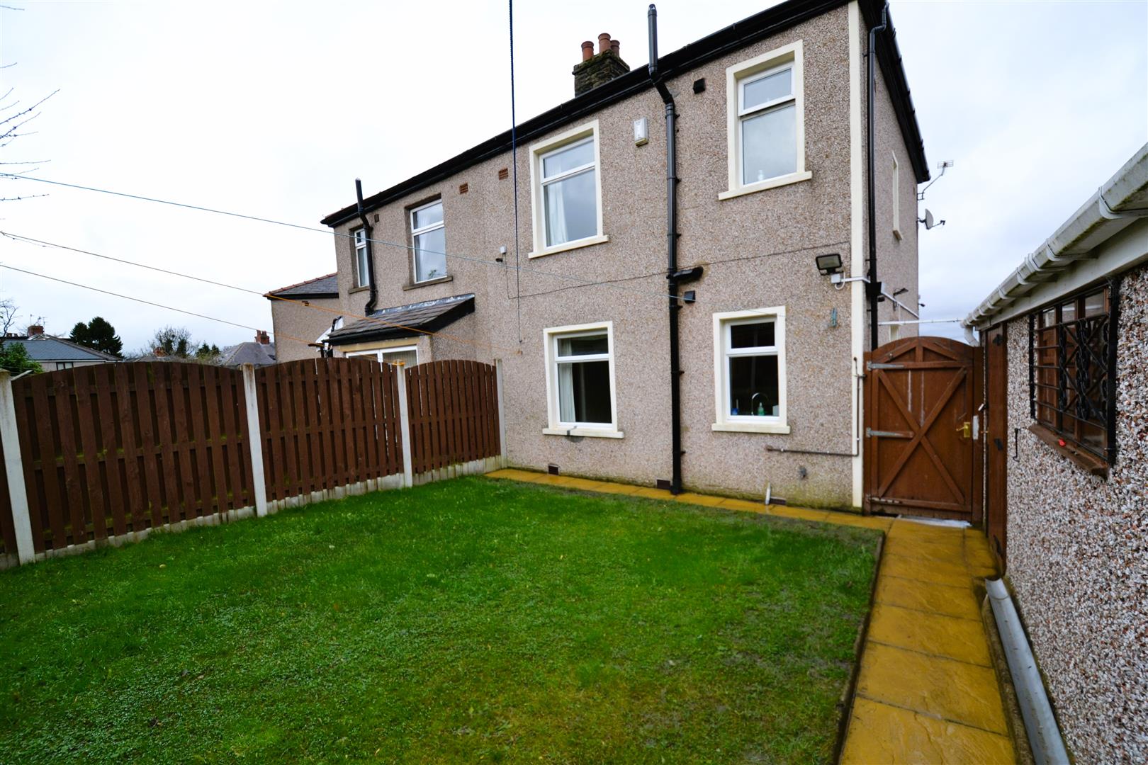 Thoresby Grove, Bradford Sugdens Estate Agent